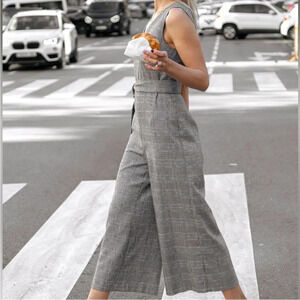 KARL LAGERFELD Prince Of Wales Plaid Sleeveless Cropped Wide Leg Jumpsuit Romper